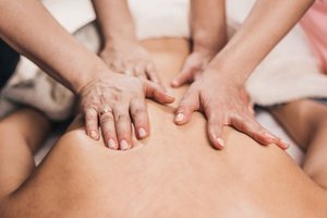 Massage 4 mains dans un Institut PennThai Therapy
